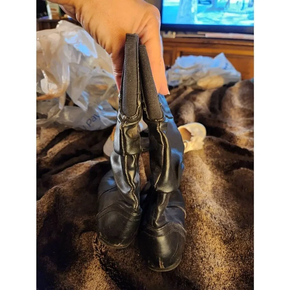 Girls black boots size 10 candies